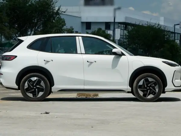 2025 Geely Galaxy E5