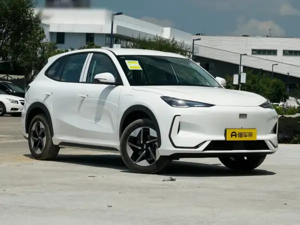 2025 Geely Galaxy E5