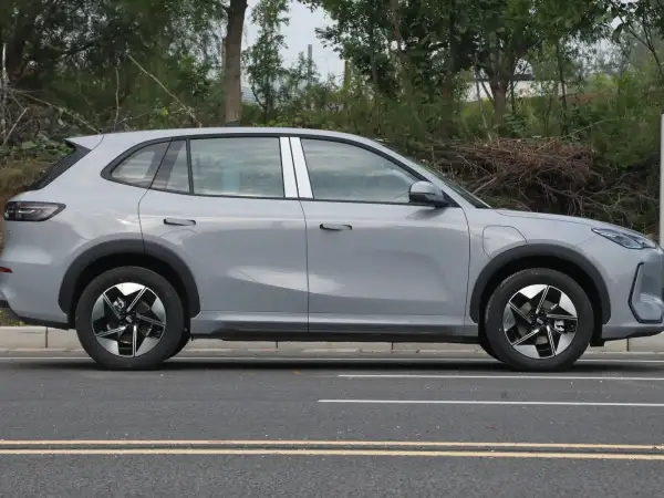 2025 Geely Galaxy E5