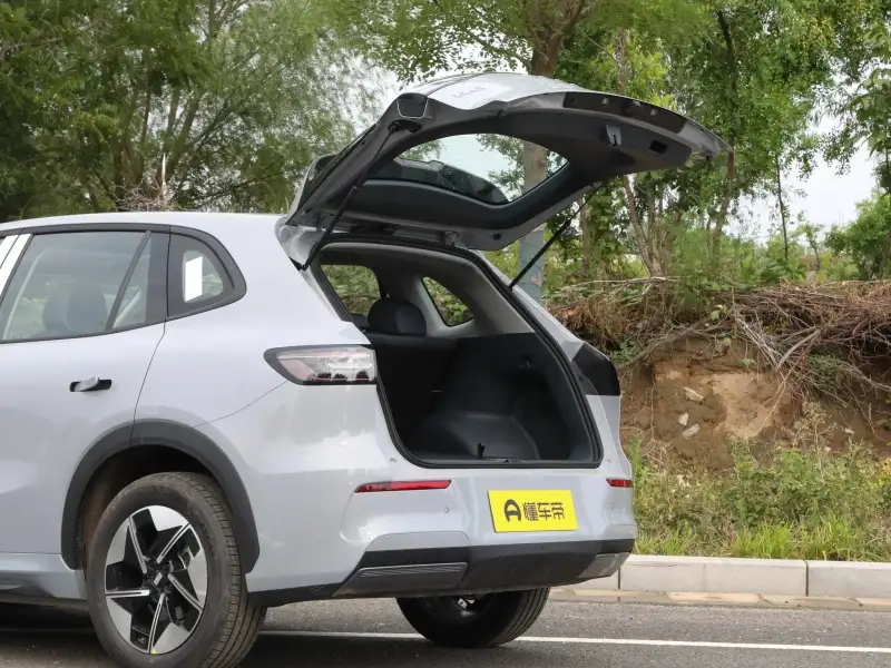 2025 Geely Galaxy E5