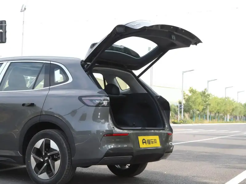 Geely Galaxy E5