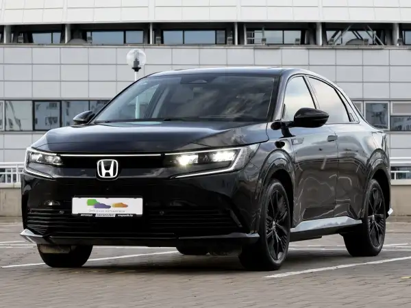 Honda e:NP2