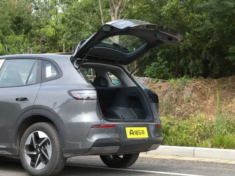 2025 Geely Galaxy E5