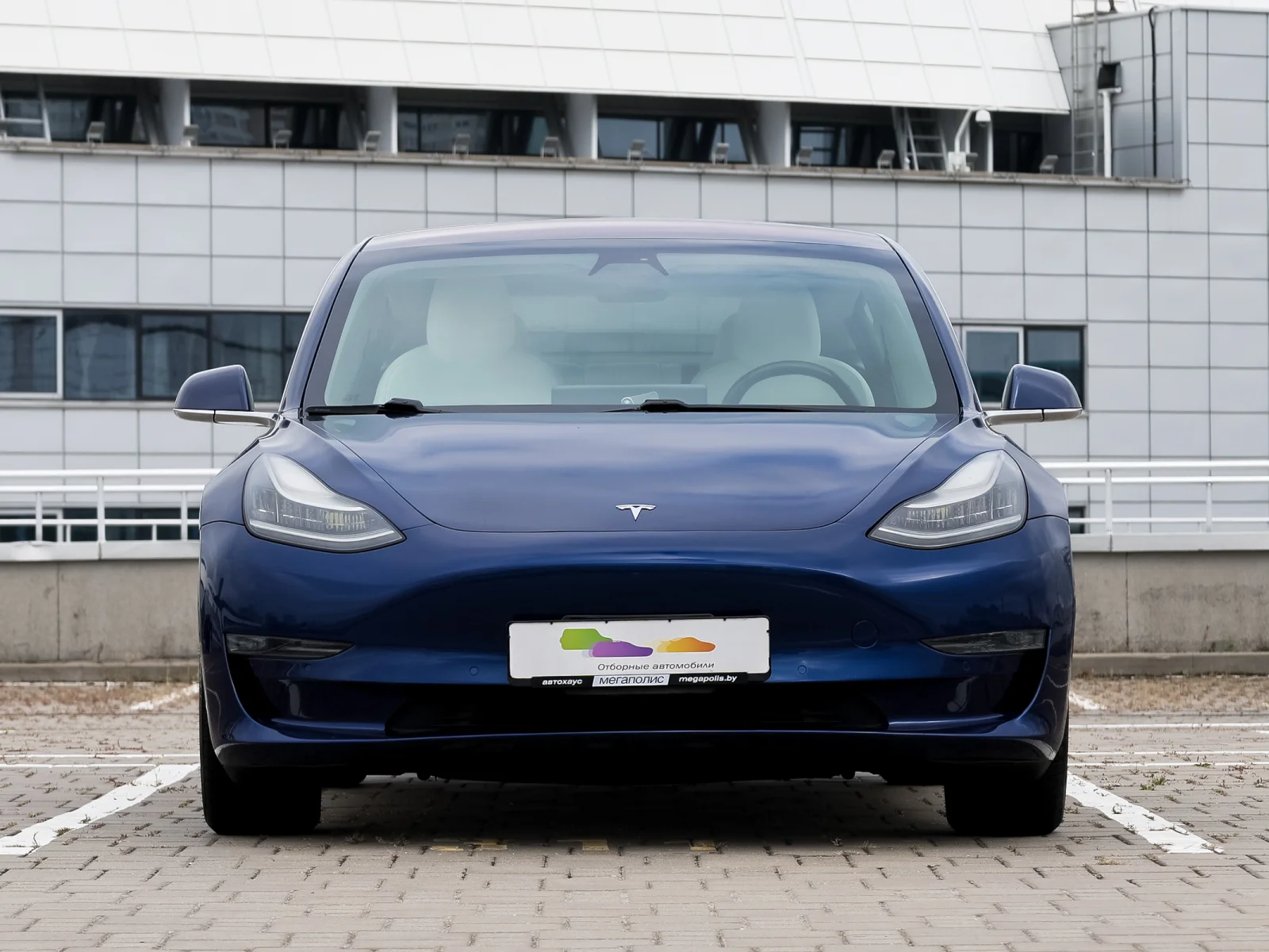  Tesla Model 3