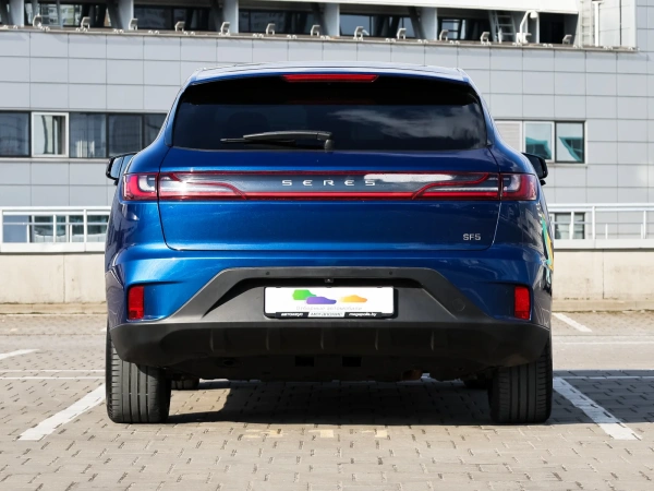 Seres SF5