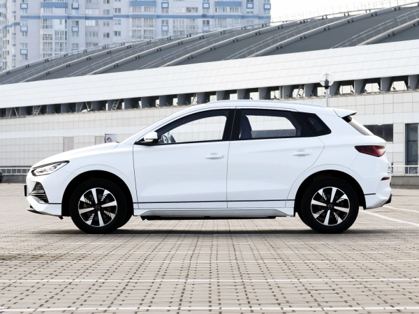 BYD e2